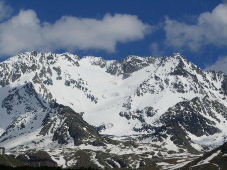 L’Aiguille de Péclet (fin mai 2015).