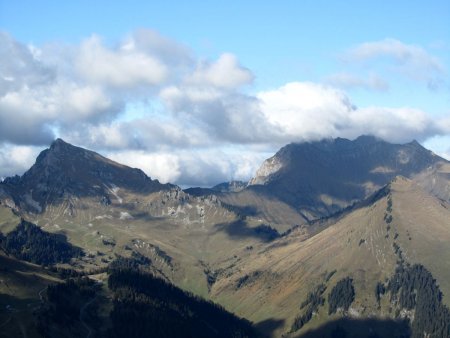 Vers la Pointe de Chalune, le Roc d’Enfer et la Pointe d’Uble..