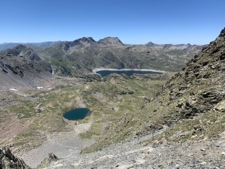 Etang de Lanoux (le grand) et Estany del Forats.