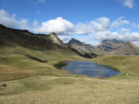 montée au dessus du lac de Roy.