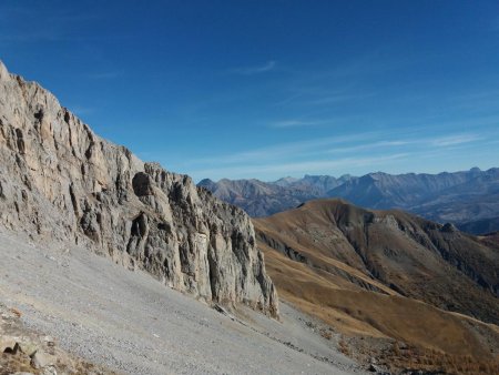 Dans la montée du pierrier.