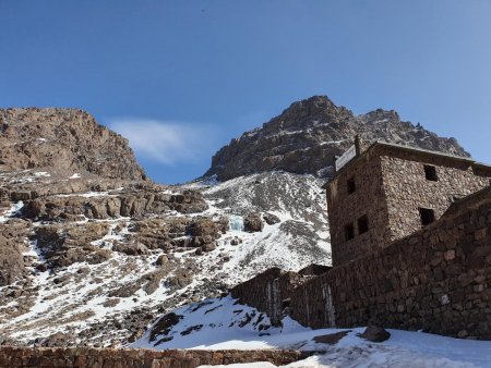 Refuge du Toubkal et voie normale du Toubkal