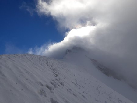 Ho ! Des nuages bleus