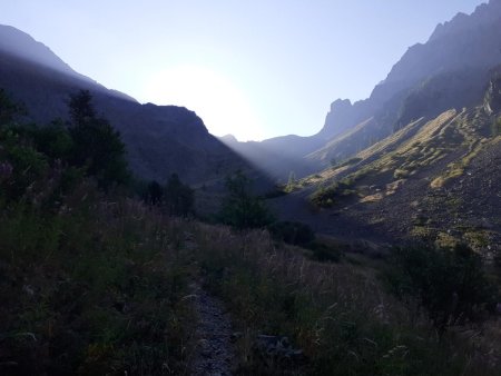 Vallon de la Combe encore dans l’ombre