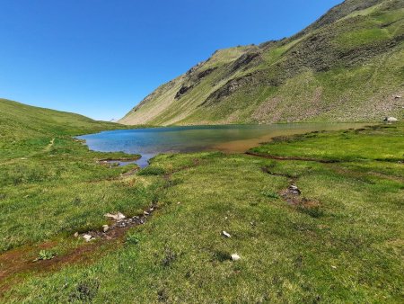 Descente vers le lac