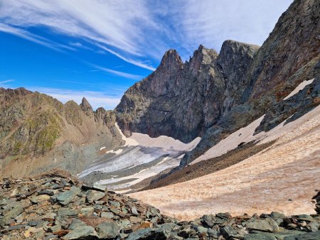 Le glacier de Freydane moribond sous le grand pic et la Croix