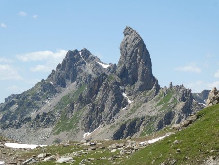 Zoom vers la Pierra Menta.