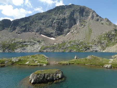 Pause aux bords des lacs.