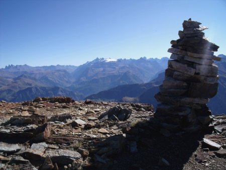 Du sommet de la Pyramide, Aiguilles d’Arves et la Meije