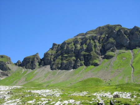 La Pointe de Platé vue du Désert.