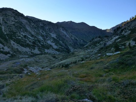 En descendant vers l’étang de Naguille