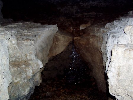 l’intérieur de la grotte