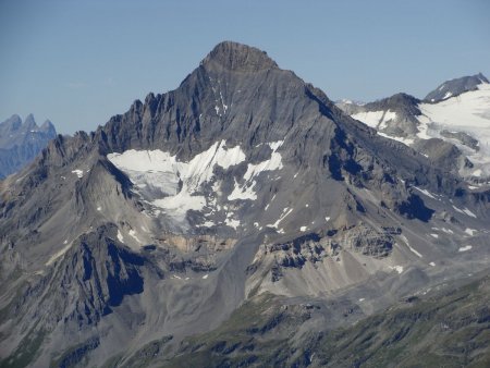 la vue sur les Aiguilles d’Arves et la Dent Parrachée