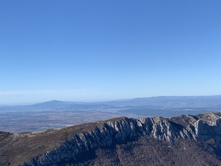 Au loin le Mont Ventoux.