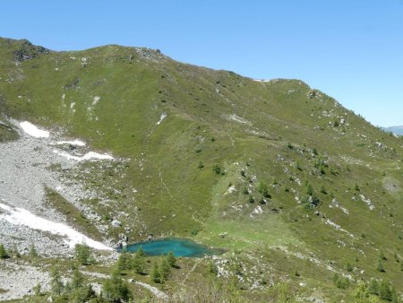 Lac de l’Etroit et Mont des Croix à droite.