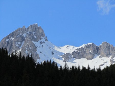 Vers l’Aiguille de la Pennaz.