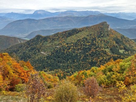 L’Eperrimont vu du sentier du Col Vert