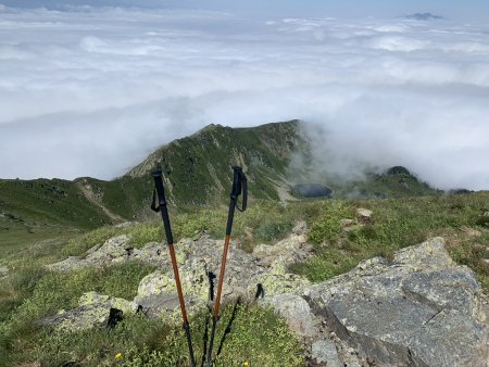 Vue du sommet vers l’Etang de Bauzeille.