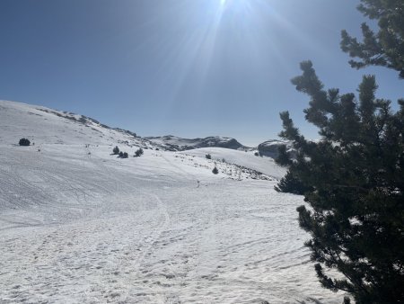 Vers le petit collet avant l’ascension vers la gauche.