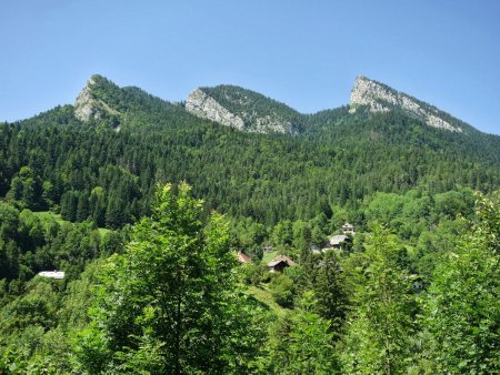 Roche Cla, Roche May et la Suiffière vues de Saint-Pierre-de-Chartreuse