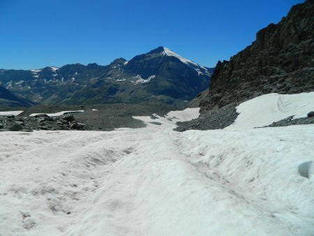 Descente par les névés.