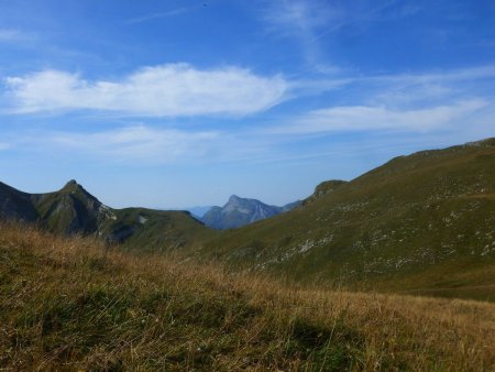 Au loin le Colombier