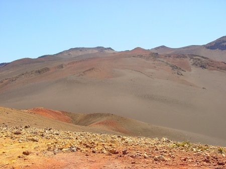 De Ka Lu’u o ka ’Ōō vu vers le haut de la Caldeira