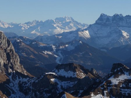 Regard vers le Grand Combin.