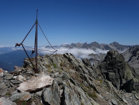 Arrivée au sommet de la Dent du Pra.