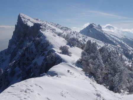 Le sommet s’éloigne doucement...