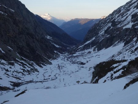 Vers le bas du vallon, près de la Pierre à Bérard...