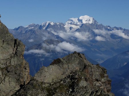 Regard vers le Grand Combin.