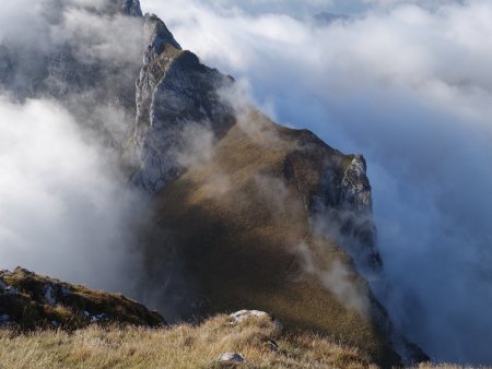 Regard sur le col de Planchamp.