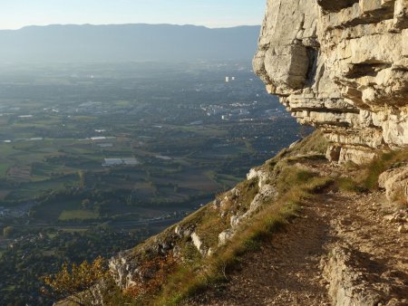 Depuis la vire, vue sur la plaine genevoise.