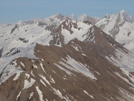 Les crêtes du massif de l’Almet.