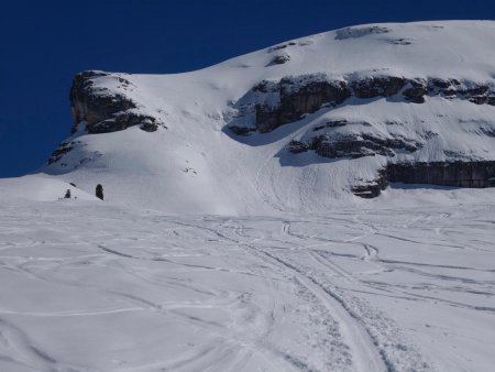 Montée par les pistes, sous l’Aup de Véran.