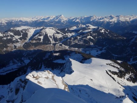 Derrière Châtel, vue sur les Diablerets et les Muverans...