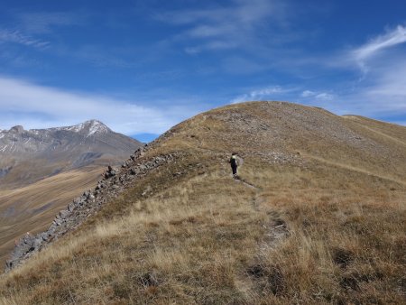 Montée vers la Côte Rouge, à Gauche l’Aiguille du Goléon