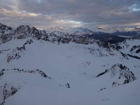 Descente sur les chalets de Chavan...