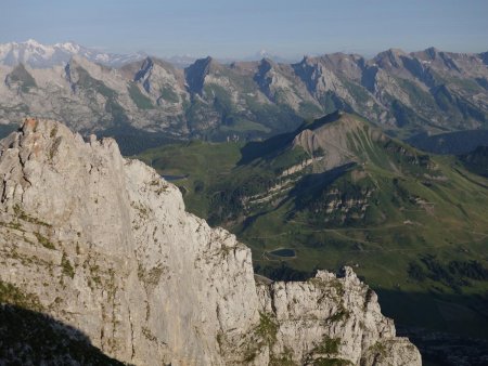 La chaîne des Aravis aligne ses dents...