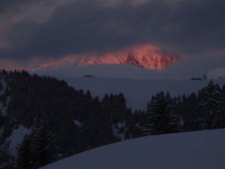 Les nuages cachent le spectacle.