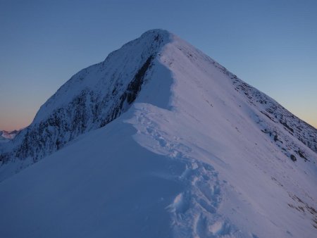 Un dernier regard sur la crête...