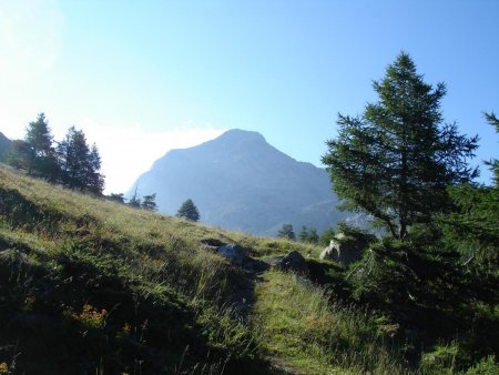 La Tête du Pelvas (2929m) et sa forme caractéristique