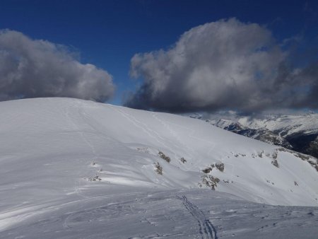 Regard arrière vers la Tête de la Sallaz.