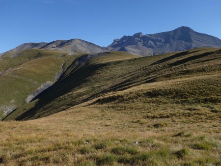 La suite de la crête se dévoile...