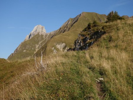 Face aux pointes de Balafrasse et du Midi.