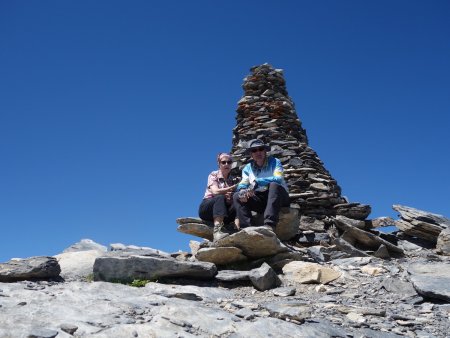 Le gigantesque cairn