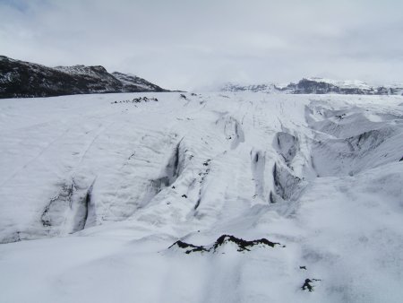 Les crevasses sont nombreuses