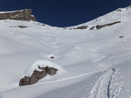 Remontée du vallon des Fours en direction du col e Tulle.