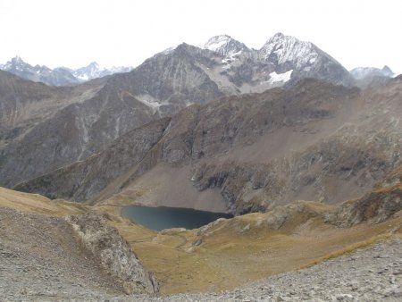 lac de Plan Vianney et Roche de la Muzelle